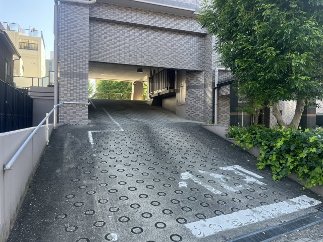 アメニティ新栄のエントランス