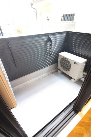 クレセントパーク末広のバルコニー
