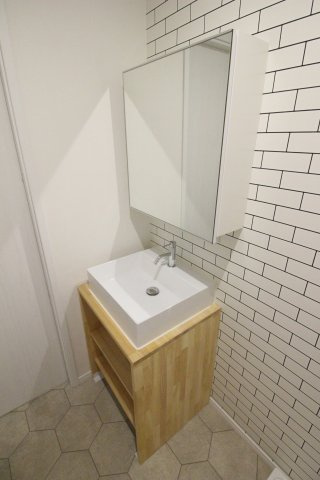 クレセントパーク末広の独立洗面台