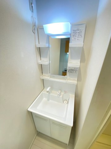 サンライズ西千葉の独立洗面台