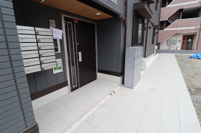 D-ROOM新宿Ⅰのエントランス