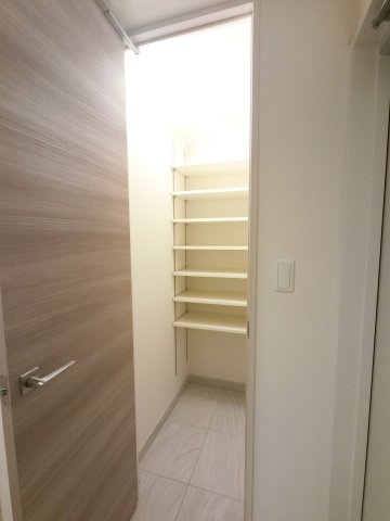 ロイジェントパークス千葉中央の収納