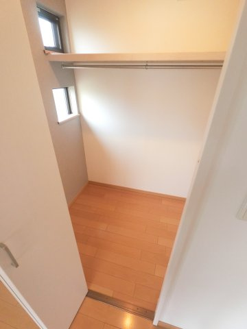 宮野木町貸戸建の収納