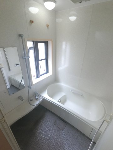 宮野木町貸戸建の浴室