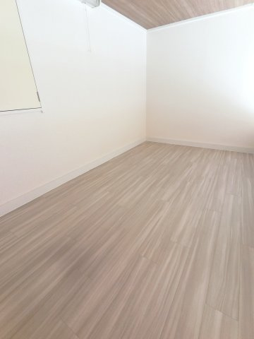 ロックス貝塚の洋室