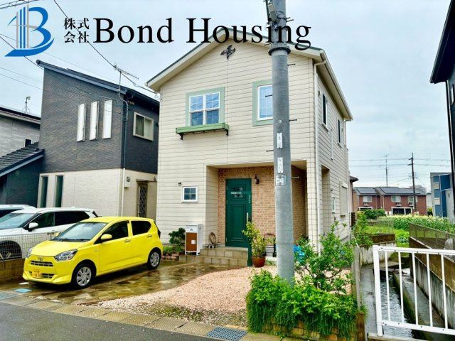 並列2台駐車可能　二見町福里　中古戸建の外観