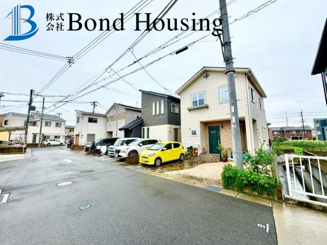 並列2台駐車可能　二見町福里　中古戸建の前面道路含む現地写真