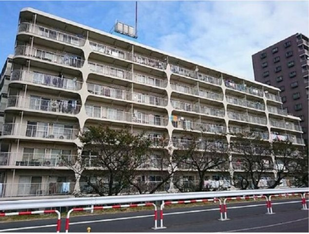 メガロン東六郷の外観|1978年5月築　SRC鉄骨鉄筋コンクリート造地上8階建て
東京都大田区東六郷3丁目　京急本線六郷土手駅近最寄り徒歩5分