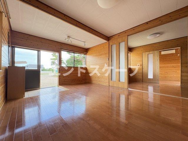 正観寺戸建て の居間・リビング|高崎、前橋のお部屋探しはエンドスケープまで！お客様の理想お聞かせ下さい♪