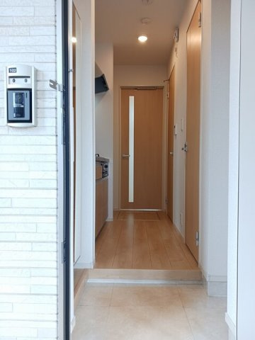 サンライズ中瀬の玄関|収納もある玄関です