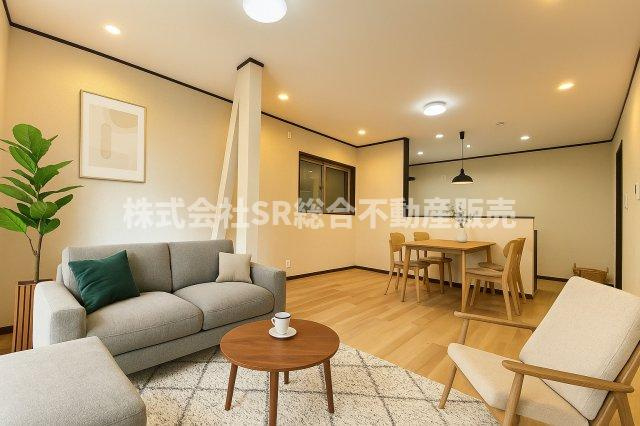 古箕輪1丁目中古戸建の居間・リビング|リビング拡張工事されました！ご家族でゆったりとお過ごし頂けます♪（家具はCGによるイメージです。）