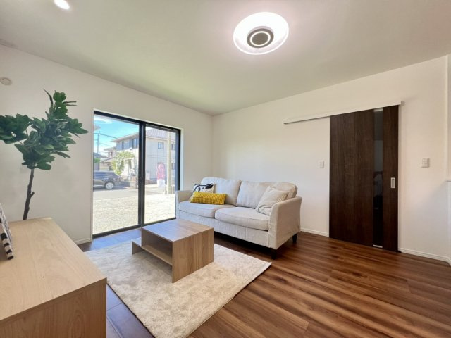 ☆★☆完成見学会開催☆★☆タスリエＰＬＵＳ永碇町の居間・リビング