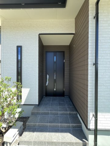 ☆★☆完成見学会開催☆★☆タスリエＰＬＵＳ永碇町の玄関