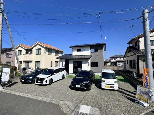 ☆★☆完成見学会開催☆★☆タスリエＰＬＵＳ永碇町の駐車場