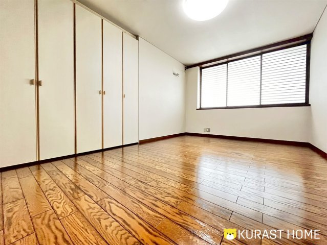 京都市西京区御陵大枝山町2丁目　中古戸建の洋室