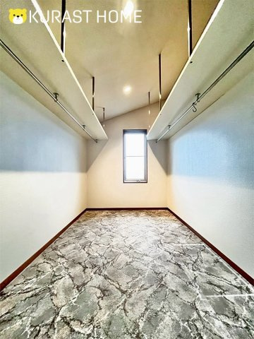 京都市西京区御陵大枝山町2丁目　中古戸建の収納