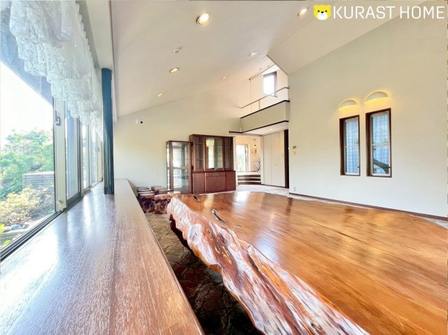 京都市西京区御陵大枝山町2丁目　中古戸建の居間・リビング