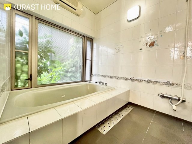 京都市西京区御陵大枝山町2丁目　中古戸建の浴室