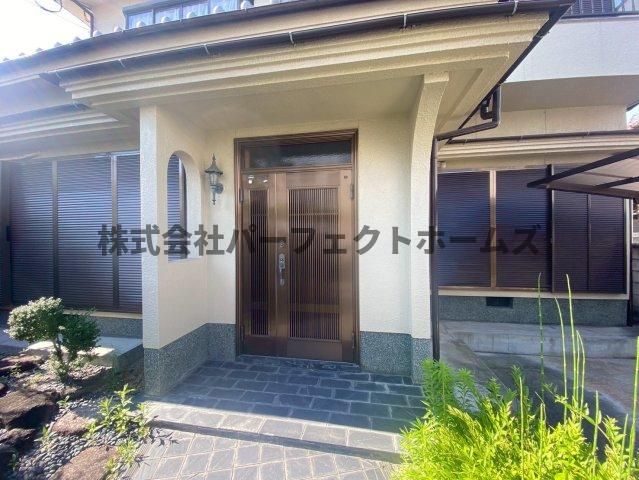 豊野町戸建　賃貸のエントランス|建物の内部です