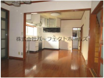 豊野町戸建　賃貸の居間・リビング|こちらの居間で趣味の時間をお楽しみください