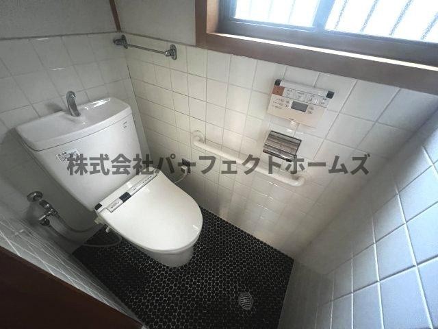 豊野町戸建　賃貸のトイレ|コンパクトで使いやすいトイレです