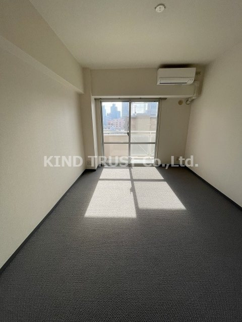 エトワール北梅田の居間・リビング