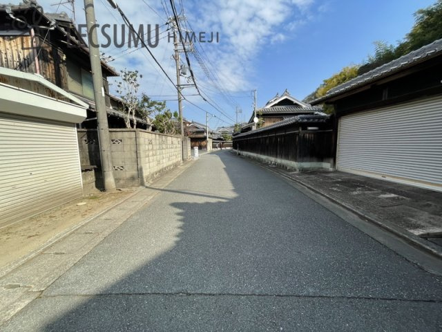 姫路市八家/売土地の前面道路含む現地写真