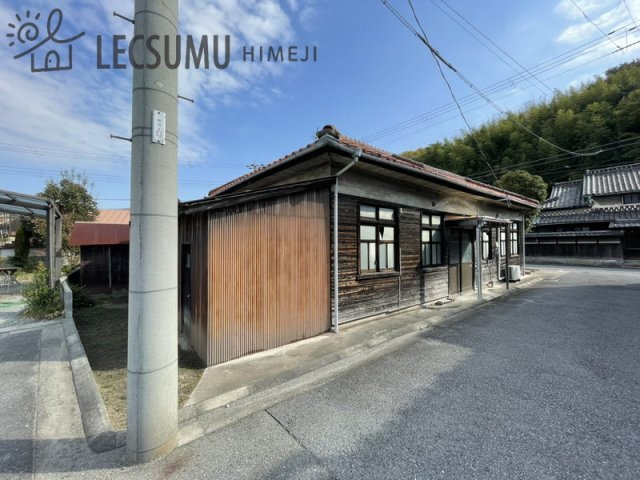姫路市八家/売土地の前面道路含む現地写真