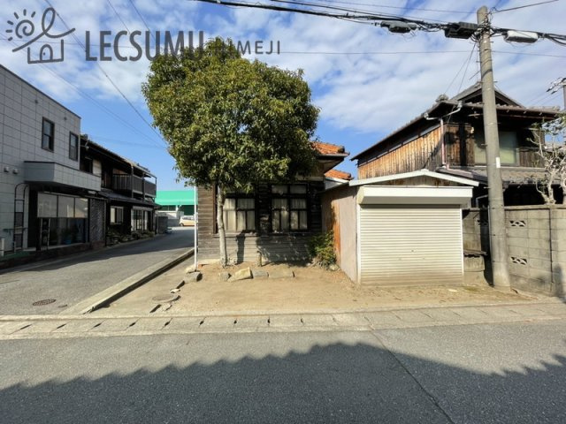 姫路市八家/売土地の前面道路含む現地写真