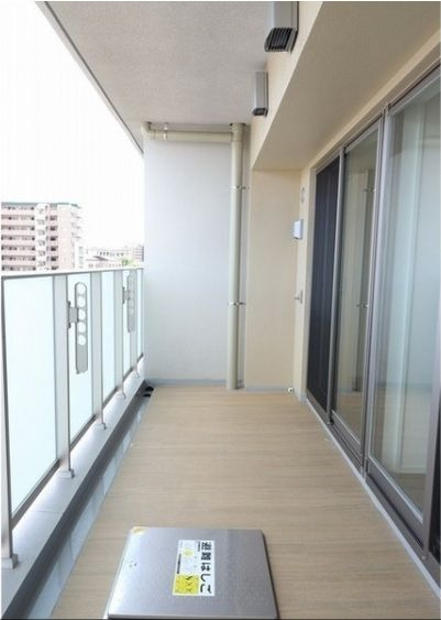 グランカーサ北浦和のバルコニー|別号室参考写真☆洗濯物がよく乾く、日当たり＆風通し良好のバルコニーです。☆