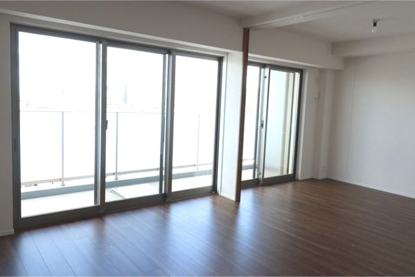 グランカーサ北浦和の居間・リビング|別号室参考写真☆広々リビングダイニングです。☆