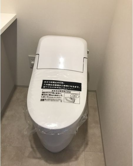 グランカーサ北浦和のトイレ|別号室参考写真☆節水タイプのタンクレストイレ・温水洗浄便座付きです。☆