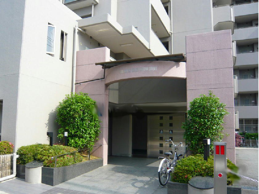 近松公園アーバンコートの玄関