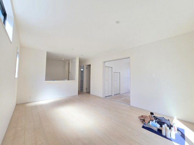 青梅市大門2丁目　全1棟の居間・リビング