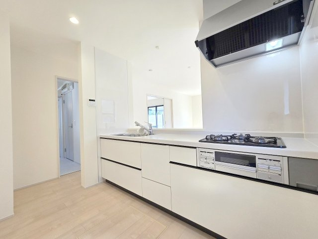 青梅市大門2丁目　全1棟のキッチン