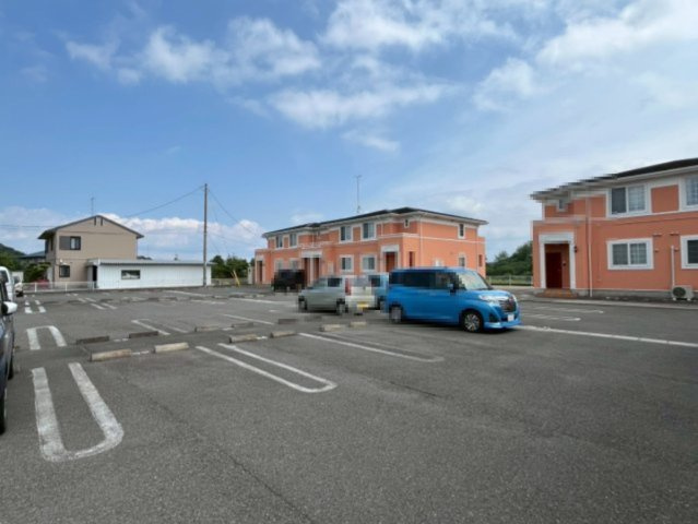 セレノ新白河Ⅱの駐車場