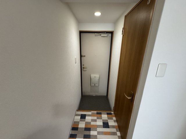 パイン蛍池の玄関