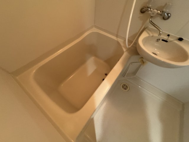 パイン蛍池の浴室