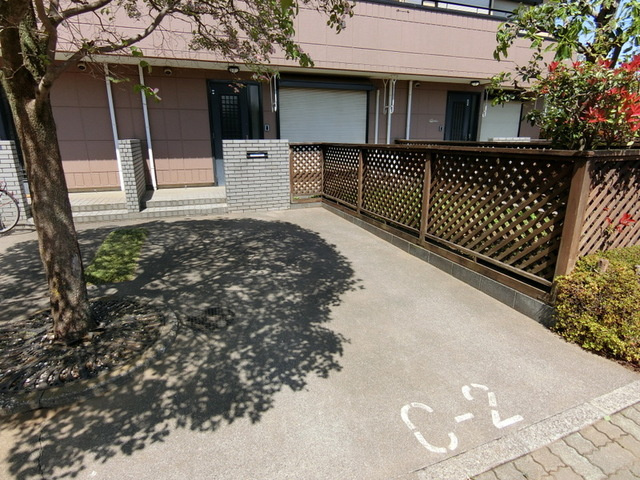 ガーデンズコート立川C棟の駐車場|★敷地内駐車場★
