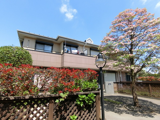 ガーデンズコート立川C棟のエントランス|★入居後安心の２４時間管理サポート★