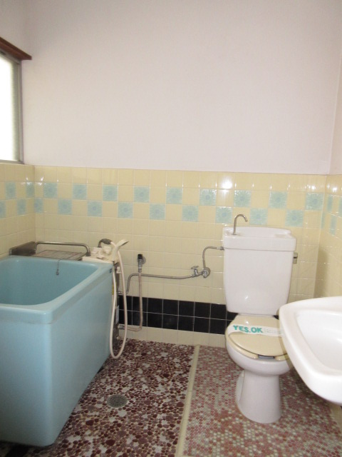 寿ハイツの浴室