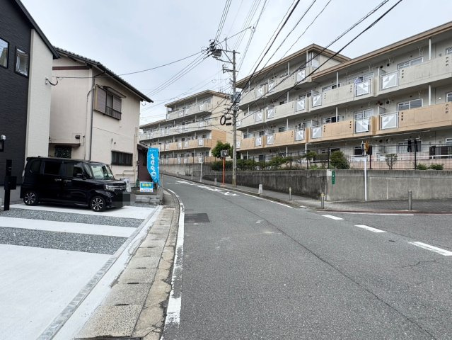 ーAdoble＋アドブル＋ー小倉北区高坊2丁目1期　【小倉北区　新築戸建て】の前面道路含む現地写真|ーAdoble＋アドブル＋ー小倉北区高坊2丁目1期　【小倉北区　新築戸建て】