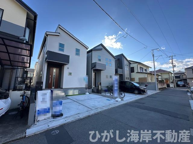 茅ヶ崎市松浪2丁目　新築戸建　全3棟の前面道路含む現地写真|現地外観