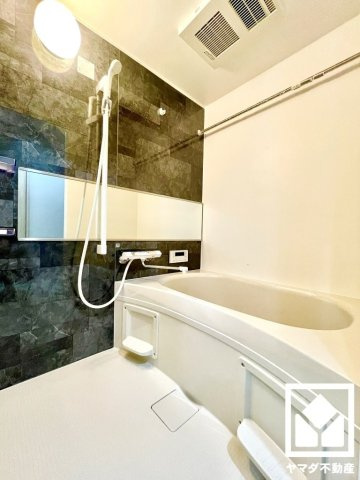 ルシエル向日町駅前の浴室