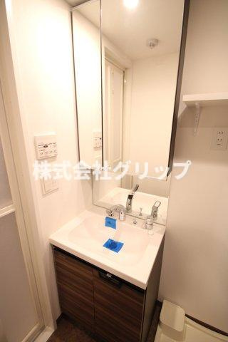 クレヴィスタ横浜関内の独立洗面台