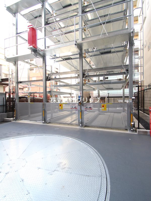 クレヴィスタ横浜関内の駐車場