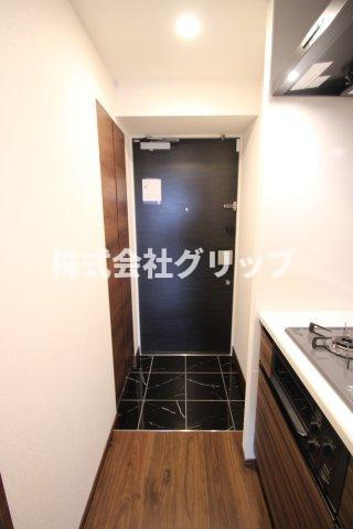 クレヴィスタ横浜関内の玄関