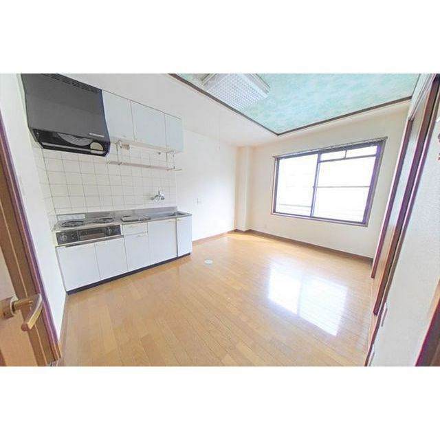 小川ハイツの居間・リビング