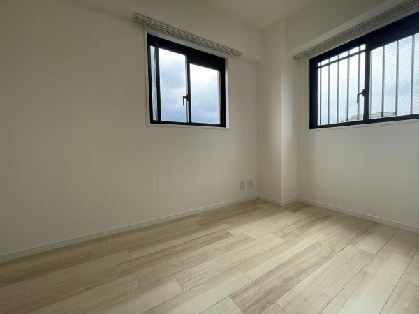 【洋室】 | フローレンスパレス生田 | 日当たりが良く気持ちの良い居室です♪