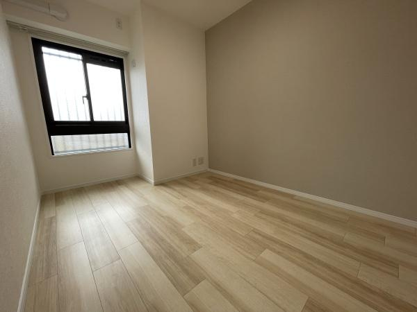 【洋室】 | フローレンスパレス生田 | 居室に収納スペースあります
